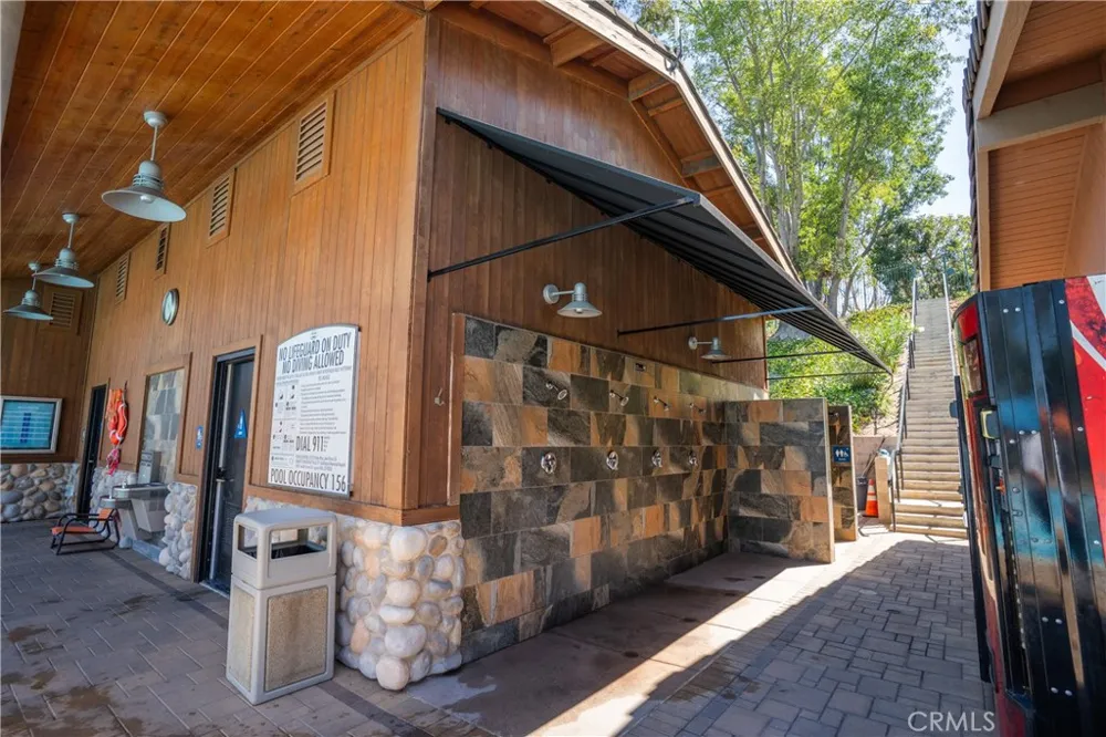 21968 Lakeland Lake Forest, CA 92630
