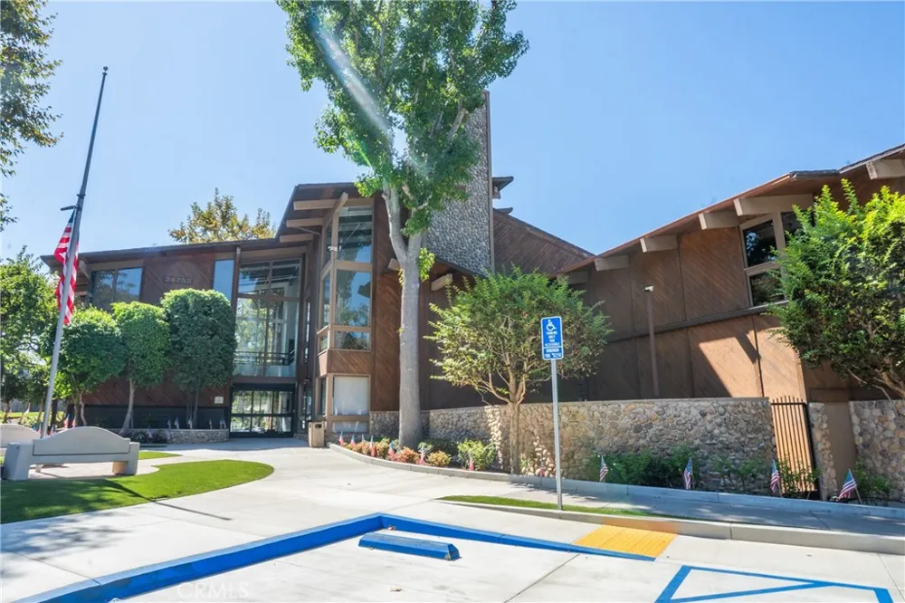 21968 Lakeland Lake Forest, CA 92630