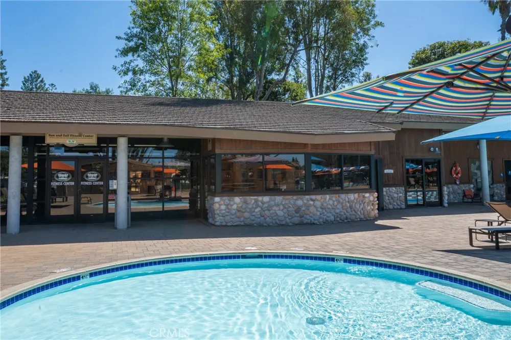21968 Lakeland Lake Forest, CA 92630