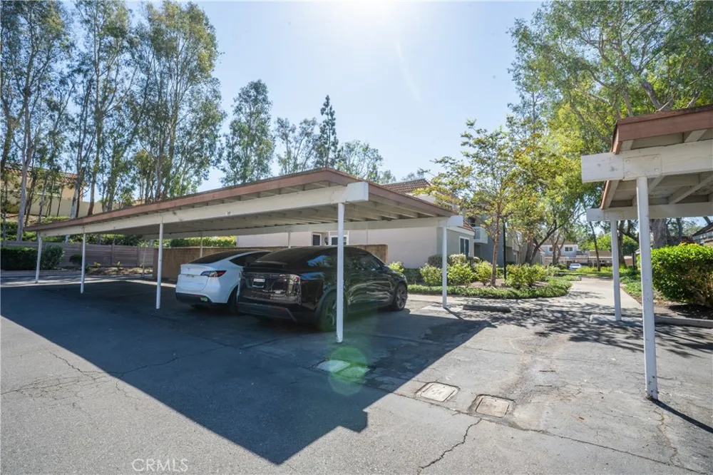 21968 Lakeland Lake Forest, CA 92630