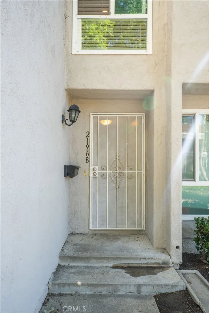 21968 Lakeland Lake Forest, CA 92630