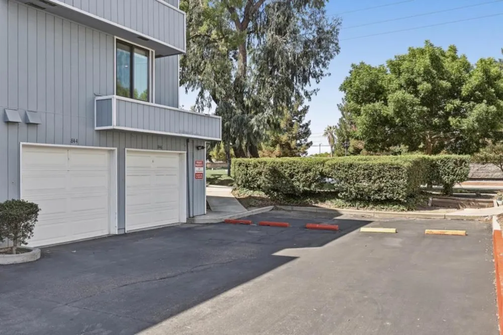 844 La Barbera Drive San Jose, CA 95126