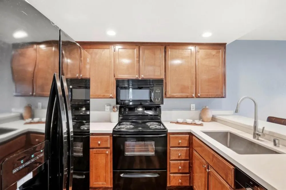 844 La Barbera Drive San Jose, CA 95126