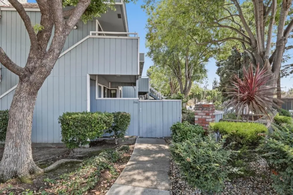 844 La Barbera Drive San Jose, CA 95126