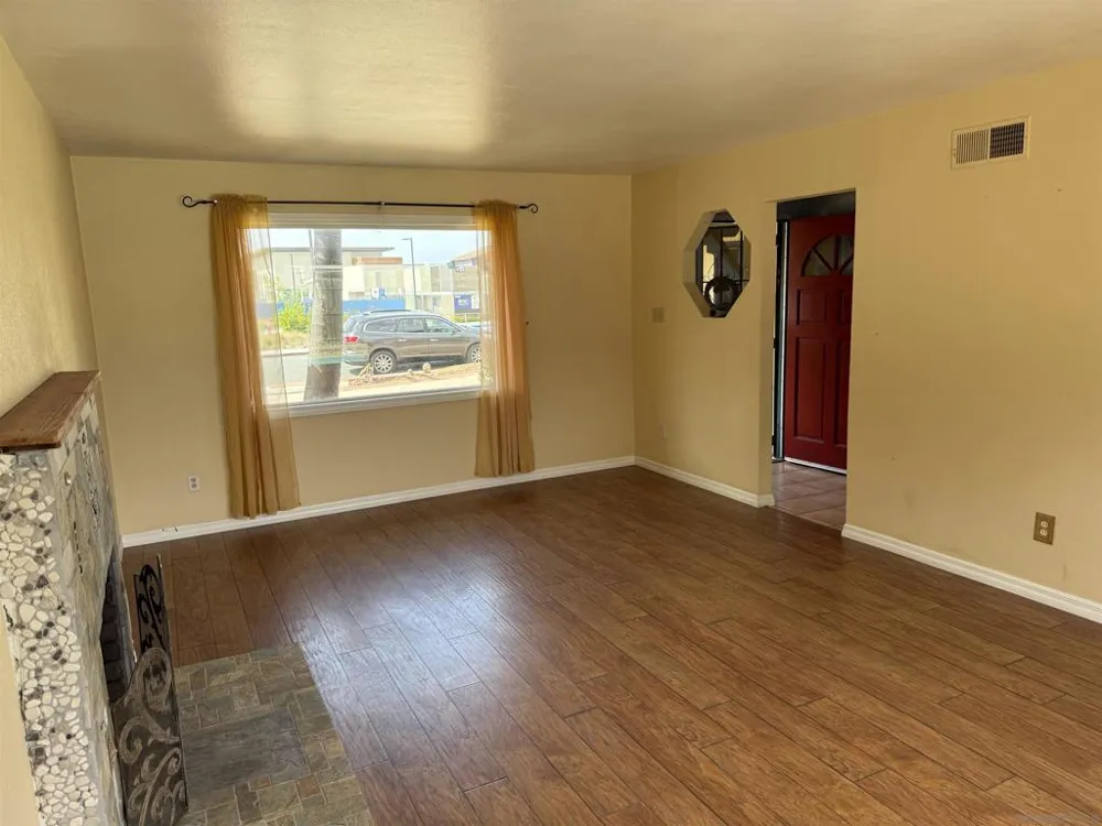 4670 Mount Etna San Diego, CA 92117