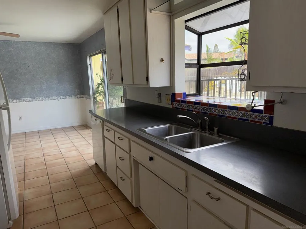 4670 Mount Etna San Diego, CA 92117