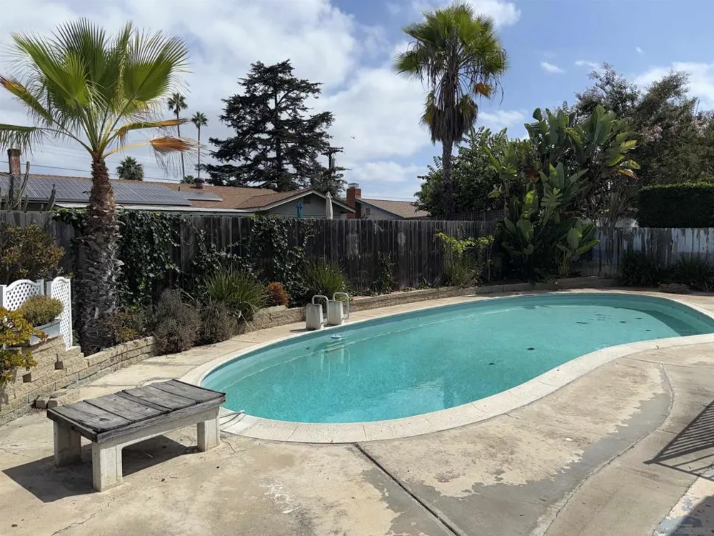 4670 Mount Etna San Diego, CA 92117