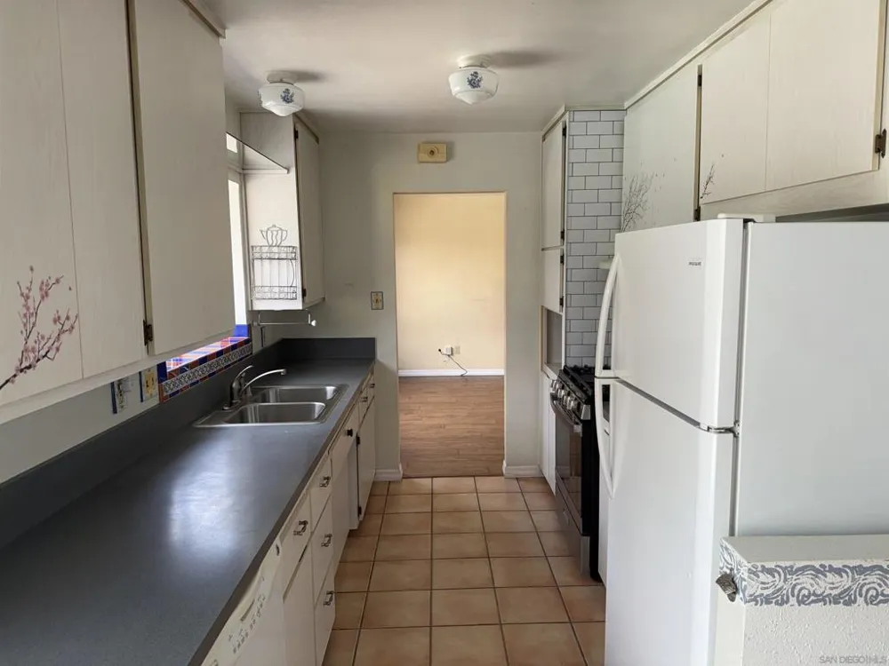 4670 Mount Etna San Diego, CA 92117