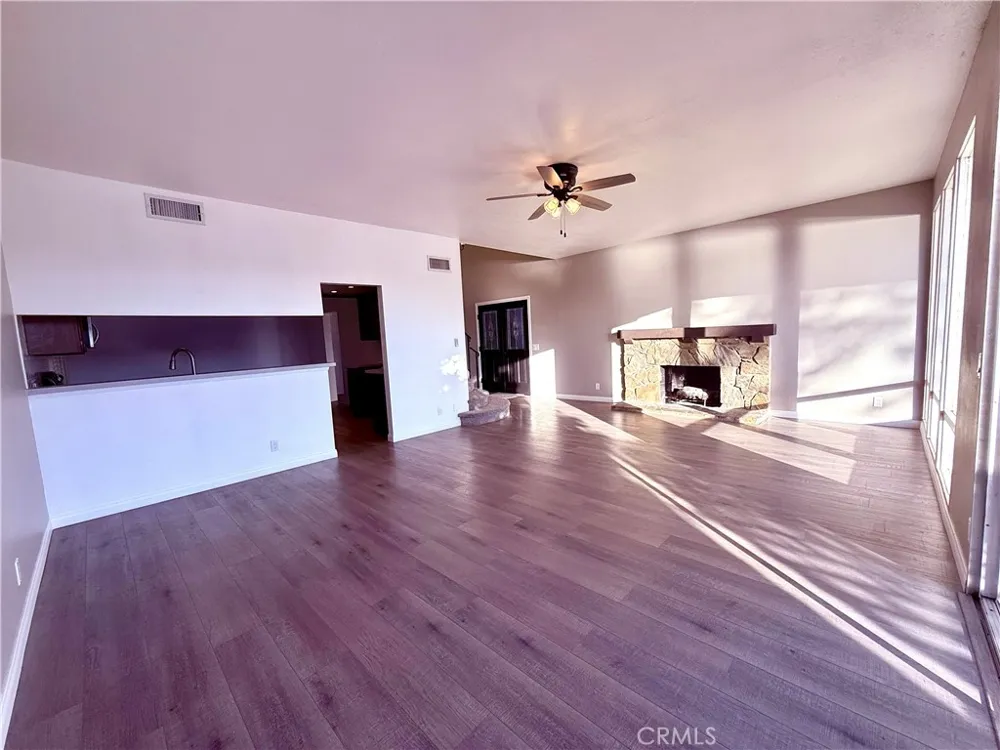 22831 Islamare Lake Forest, CA 92630