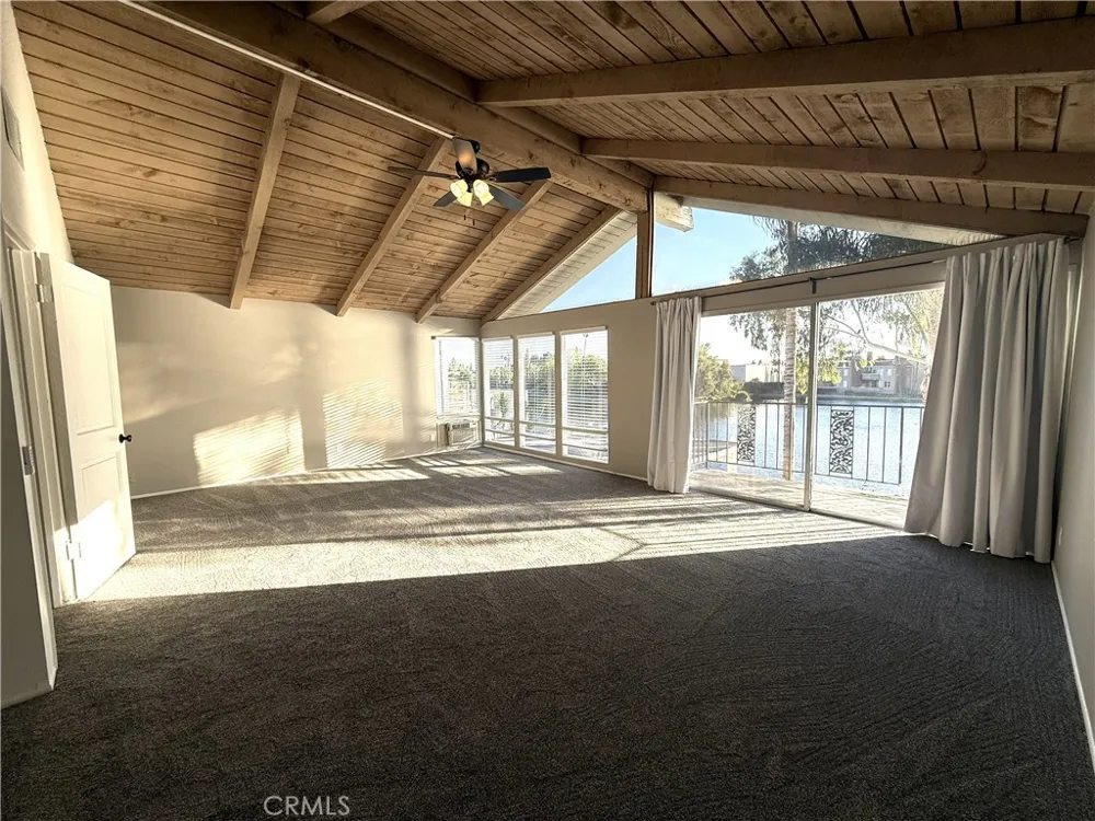 22831 Islamare Lake Forest, CA 92630