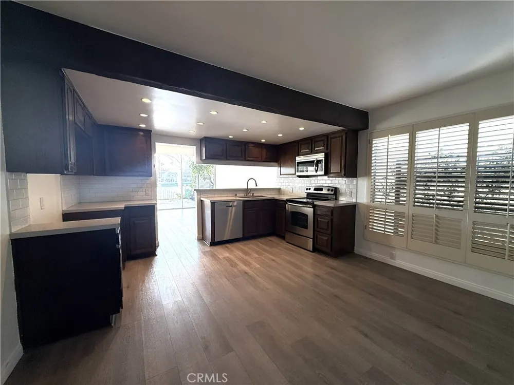 22831 Islamare Lake Forest, CA 92630
