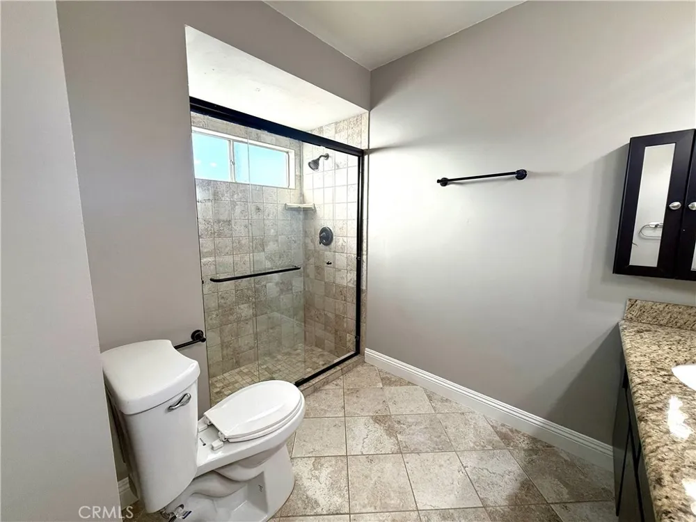 22831 Islamare Lake Forest, CA 92630