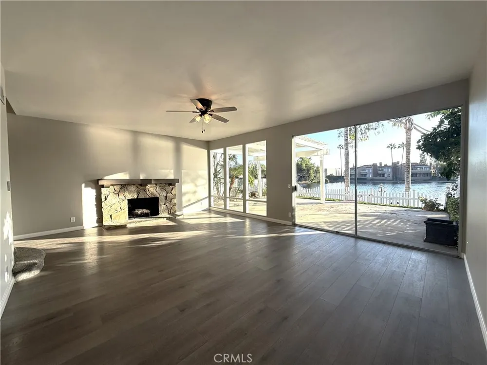 22831 Islamare Lake Forest, CA 92630