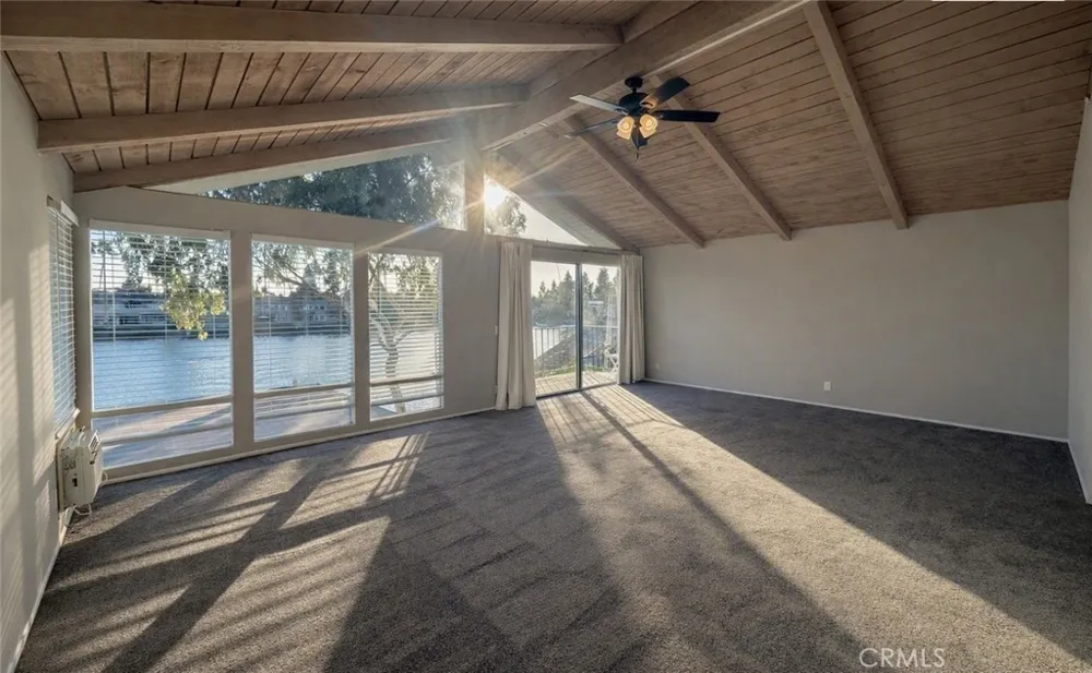 22831 Islamare Lake Forest, CA 92630