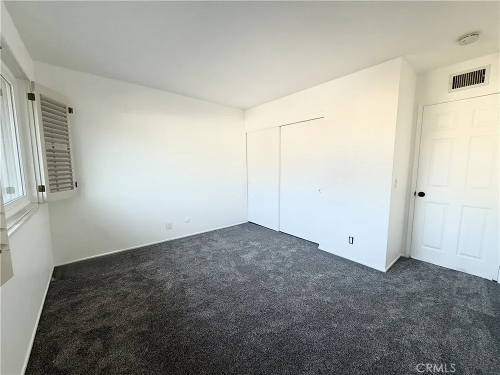 22831 Islamare Lake Forest, CA 92630