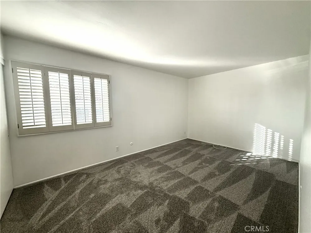 22831 Islamare Lake Forest, CA 92630