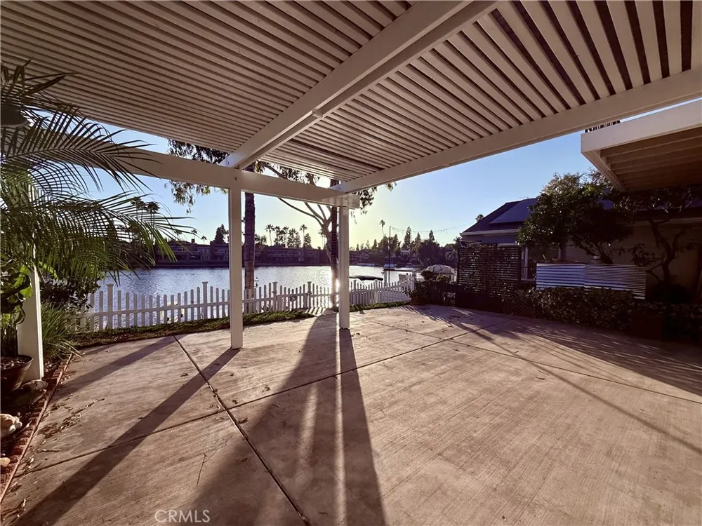 22831 Islamare Lake Forest, CA 92630