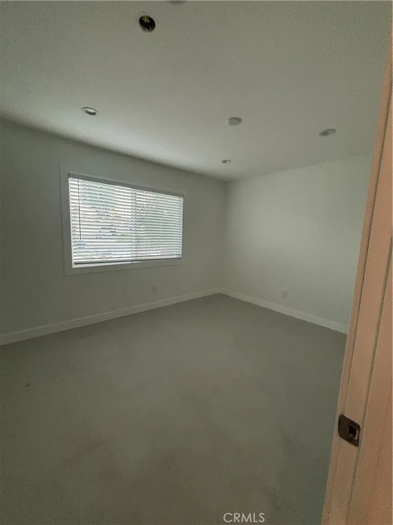 23453 Mobile West Hills, CA 91307