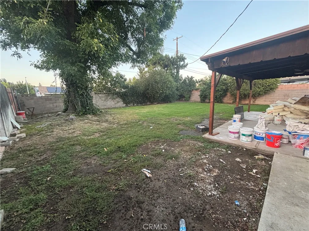 23453 Mobile West Hills, CA 91307