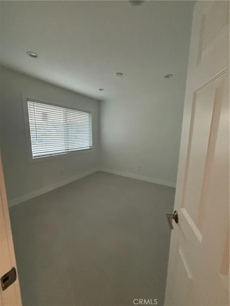 23453 Mobile West Hills, CA 91307