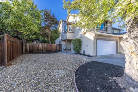 5416 Moonflower Way