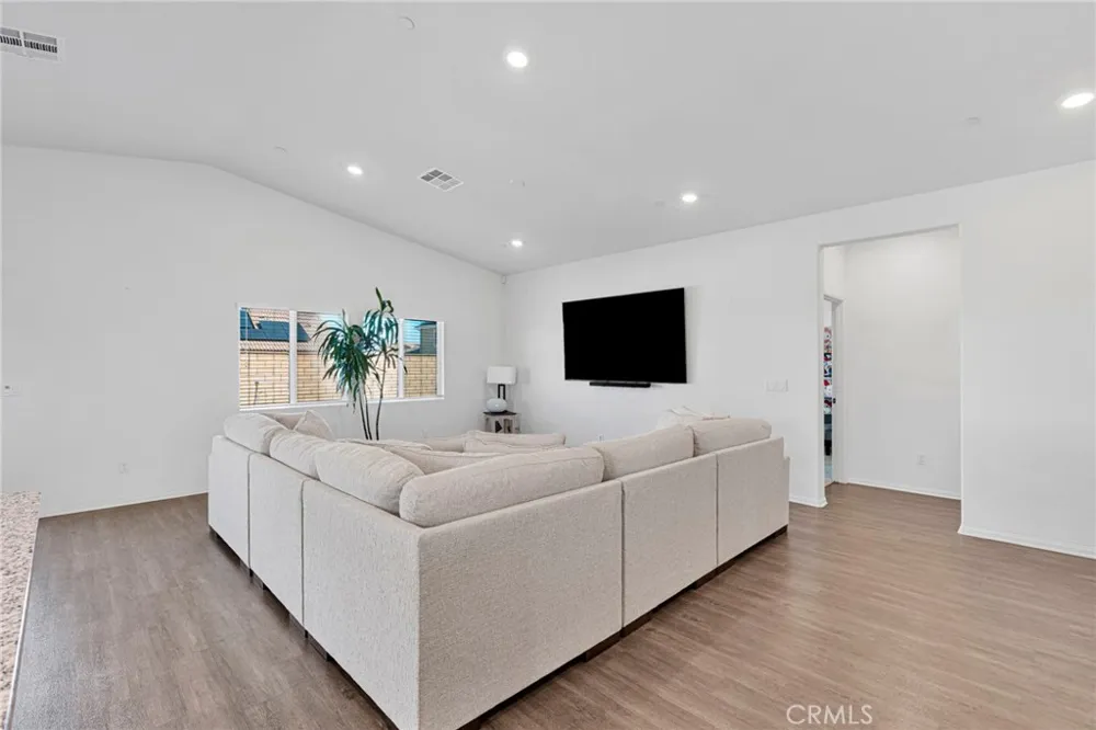 13110 Sierra Blanca Victorville, CA 92394