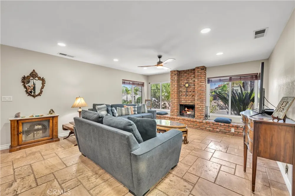 22862 Calcutta Canyon Lake, CA 92587