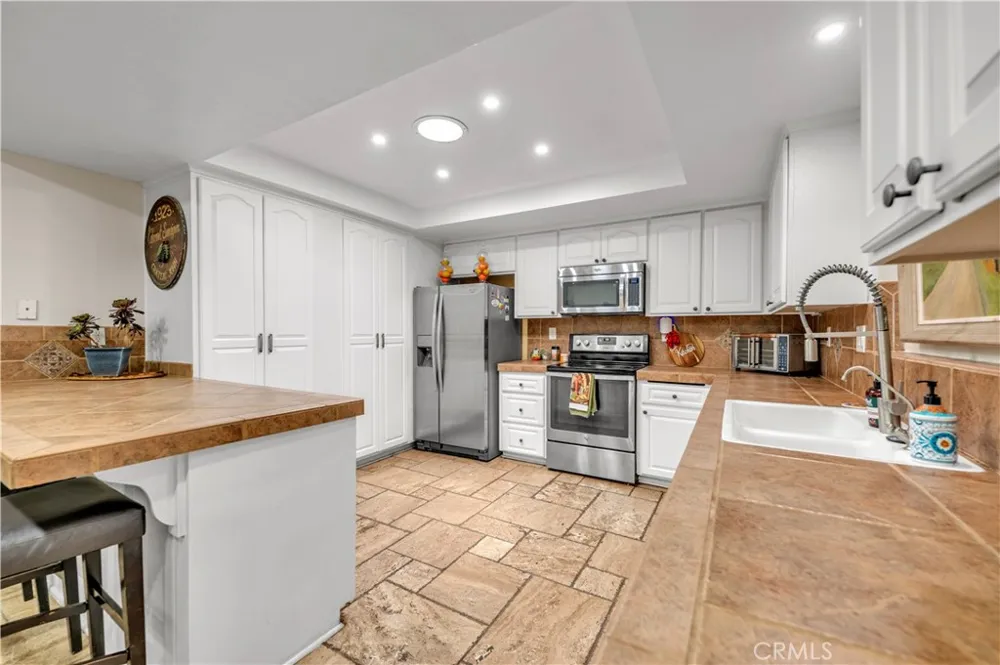 22862 Calcutta Canyon Lake, CA 92587