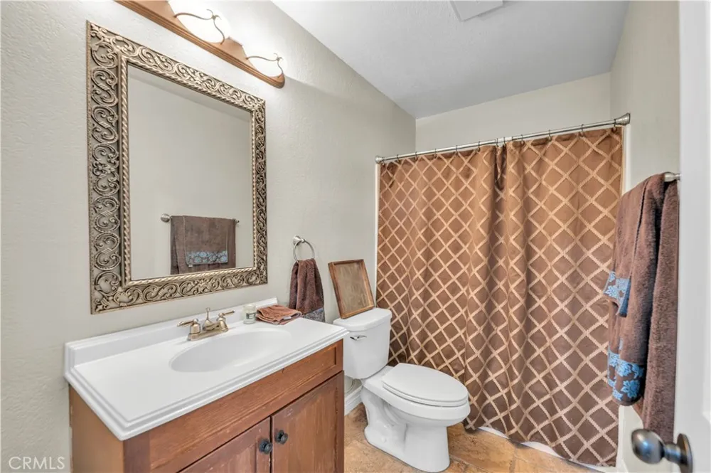 22862 Calcutta Canyon Lake, CA 92587