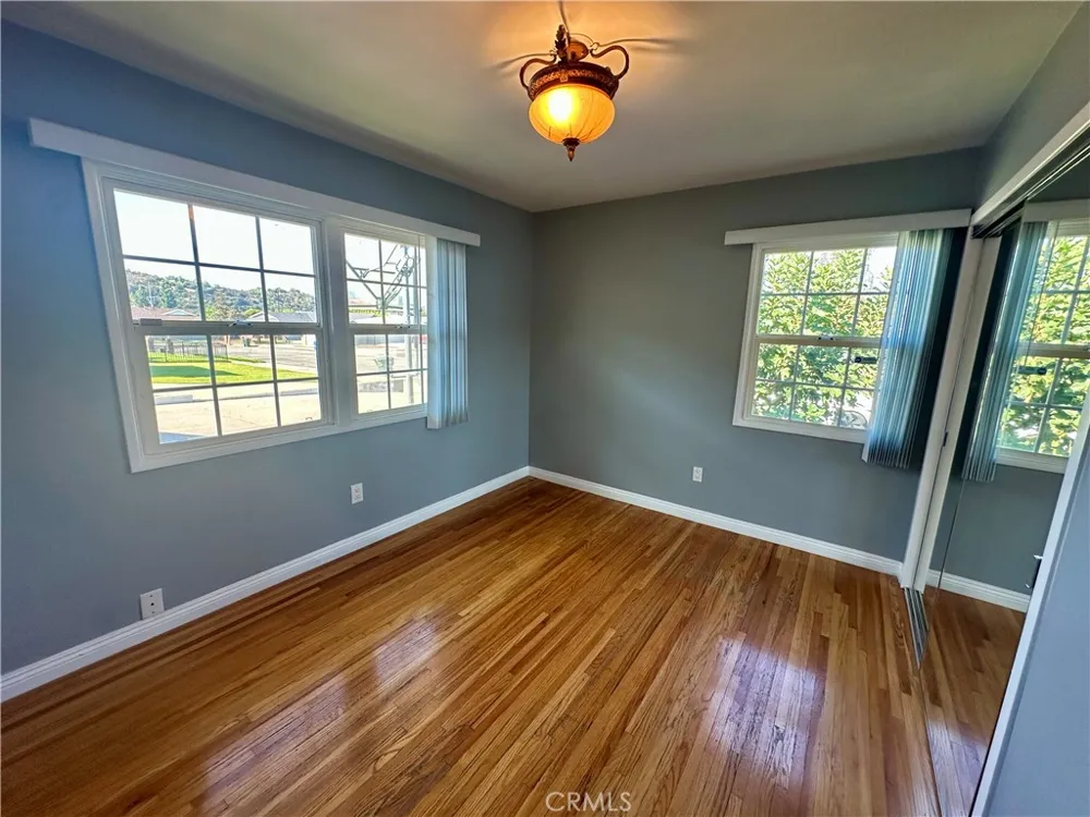 354 S Pepper Avenue Glendora, CA 91741