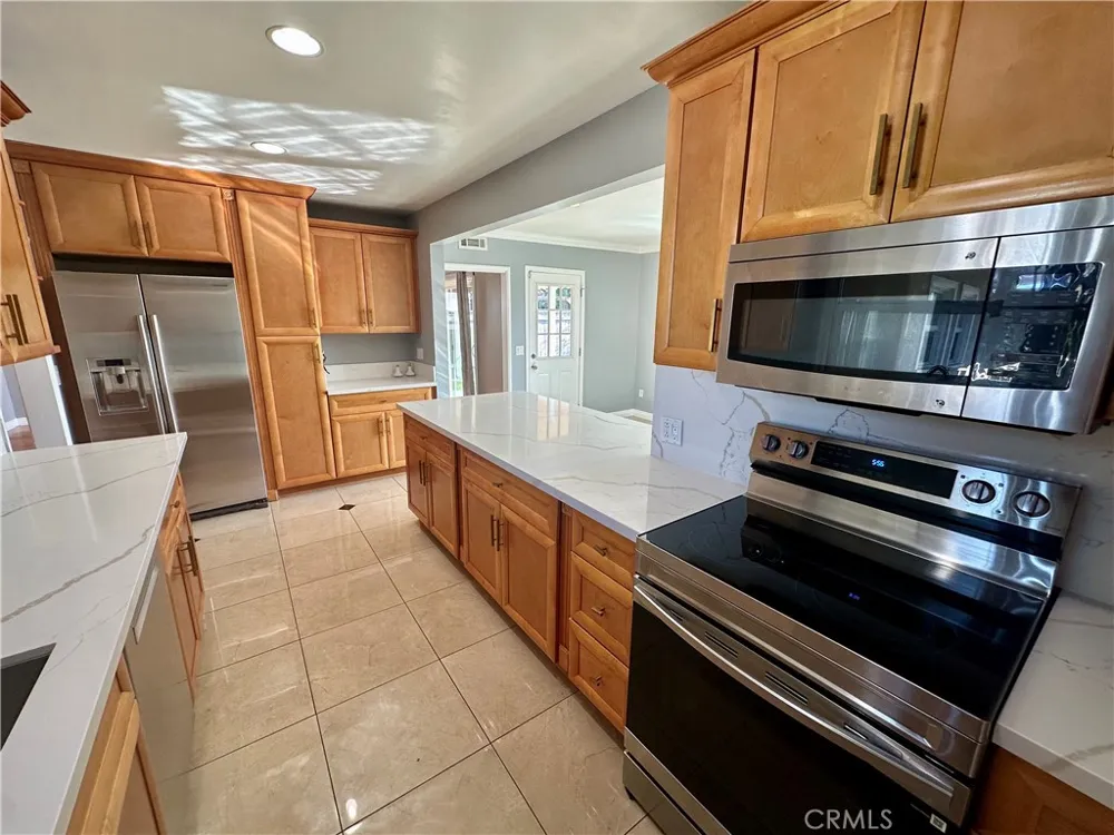 354 S Pepper Avenue Glendora, CA 91741
