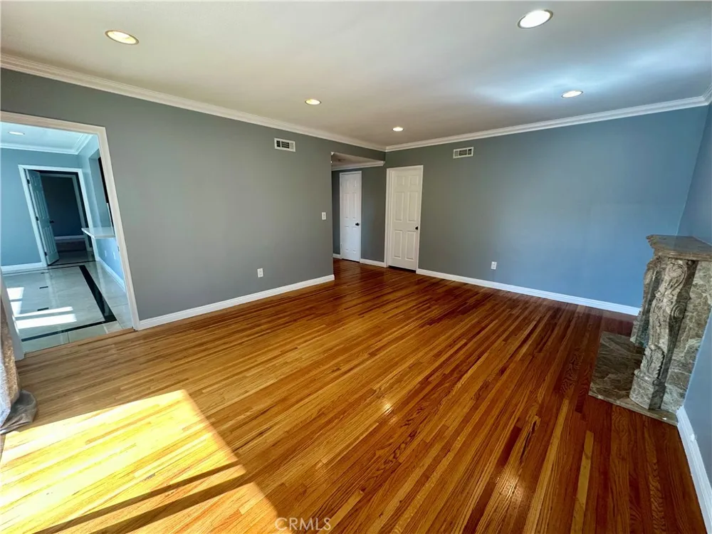 354 S Pepper Avenue Glendora, CA 91741