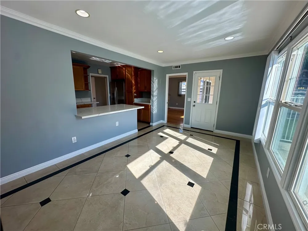 354 S Pepper Avenue Glendora, CA 91741