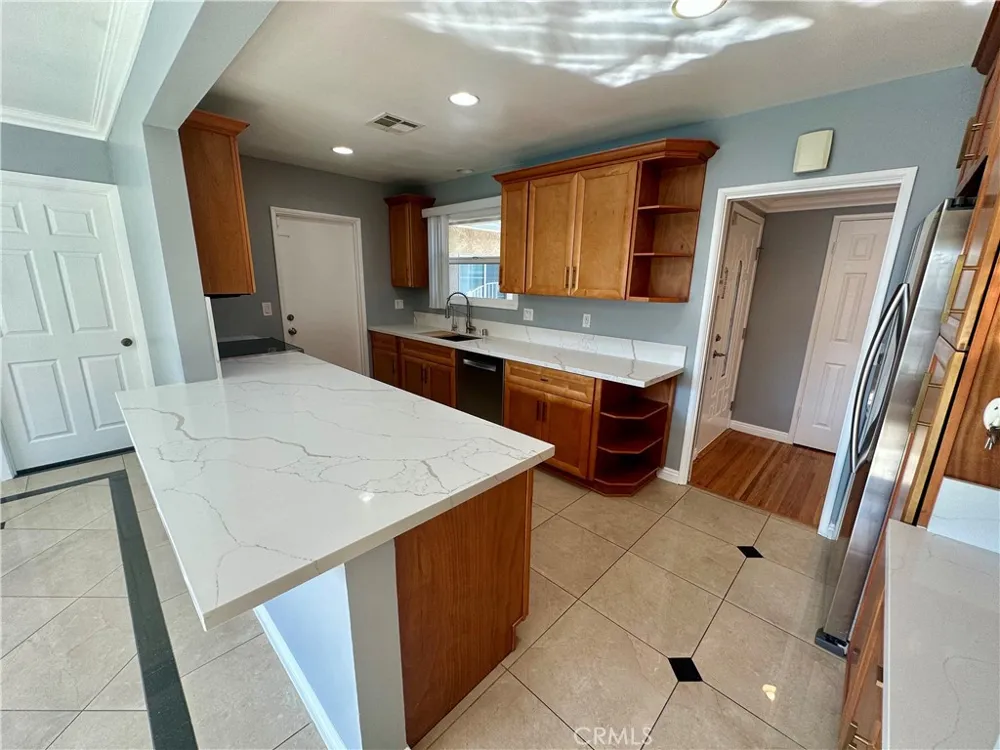 354 S Pepper Avenue Glendora, CA 91741