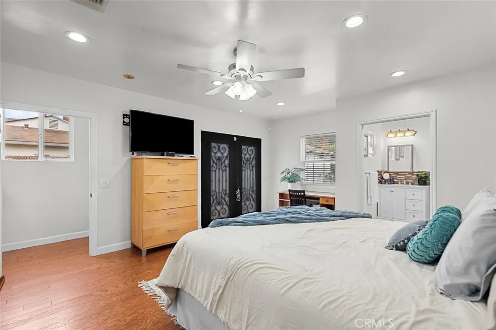 2449 23rd Street Santa Monica, CA 90405