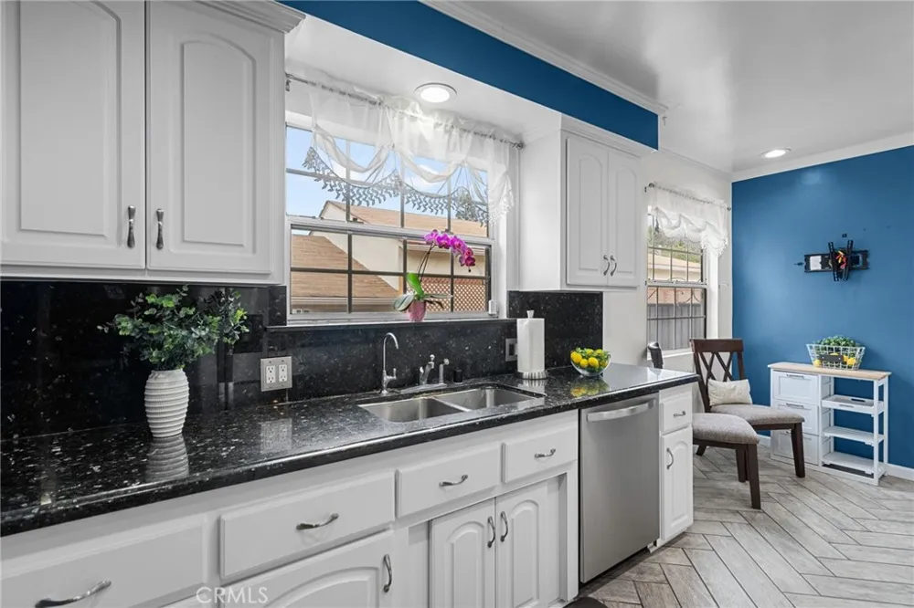 2449 23rd Street Santa Monica, CA 90405
