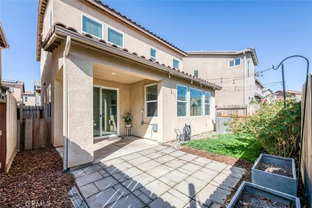 976 Thurman W Madera, CA 93636