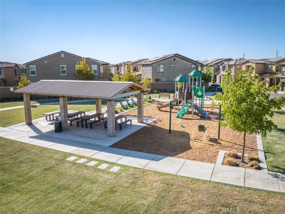 976 Thurman W Madera, CA 93636