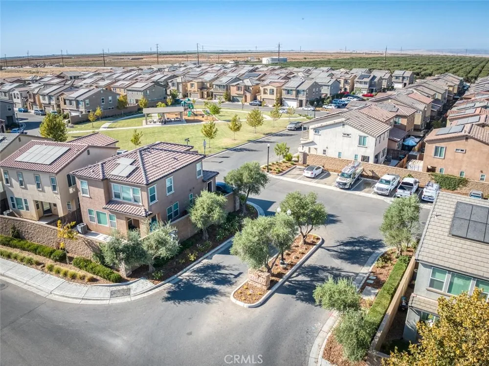 976 Thurman W Madera, CA 93636