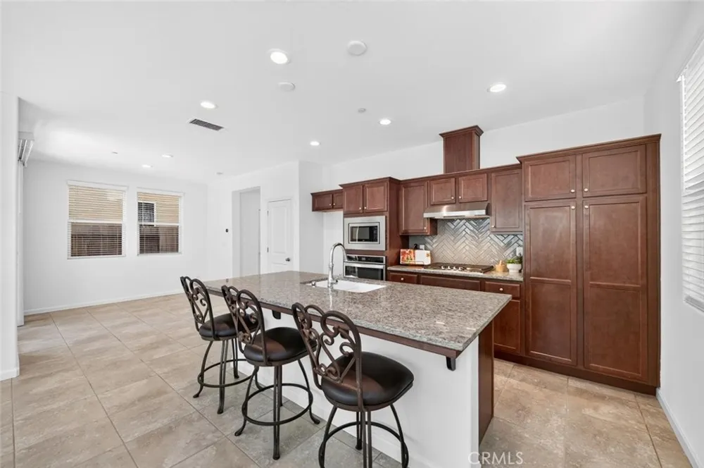 976 Thurman W Madera, CA 93636