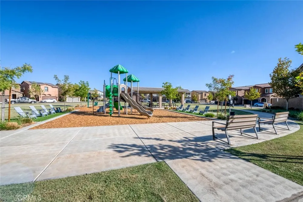 976 Thurman W Madera, CA 93636