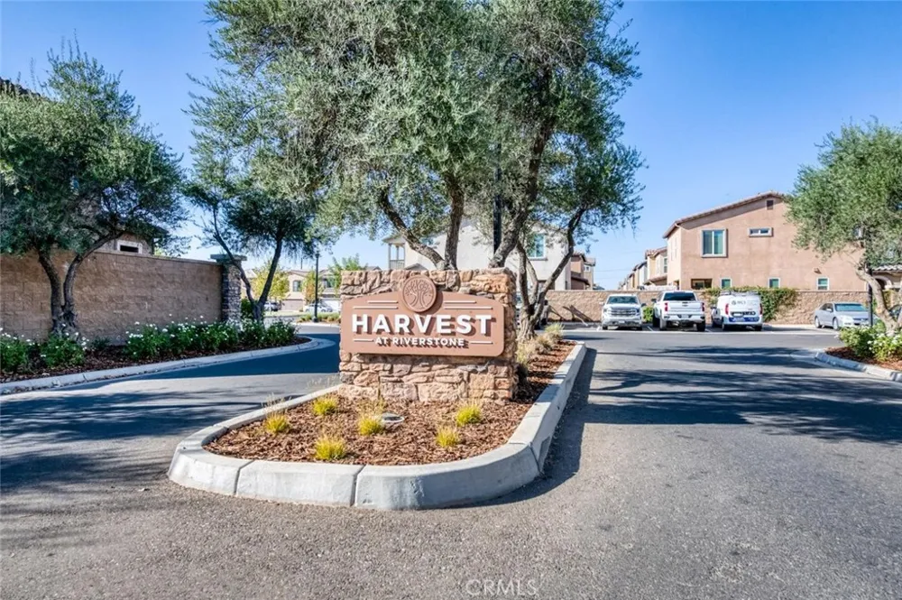 976 Thurman W Madera, CA 93636