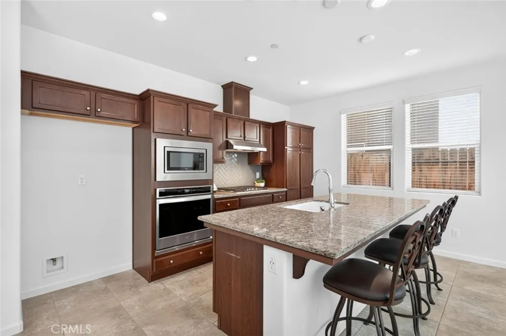 976 Thurman W Madera, CA 93636