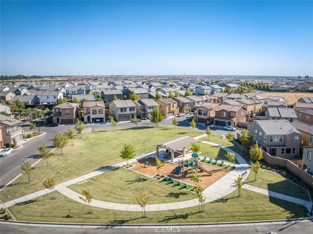 976 Thurman W Madera, CA 93636