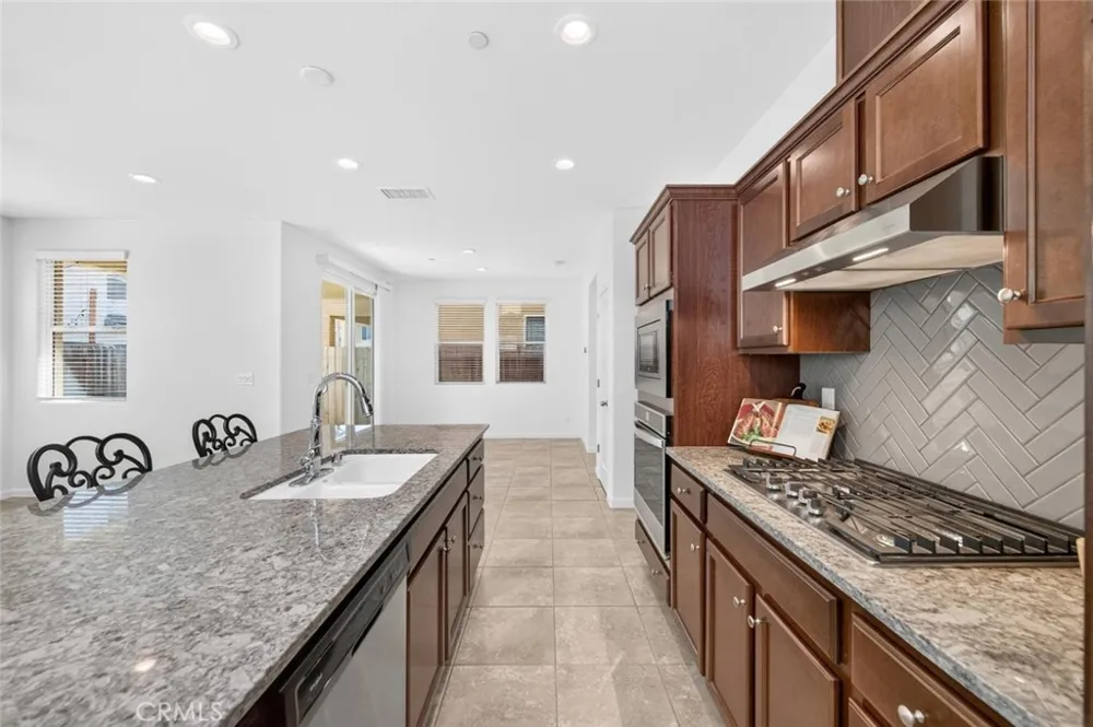 976 Thurman W Madera, CA 93636