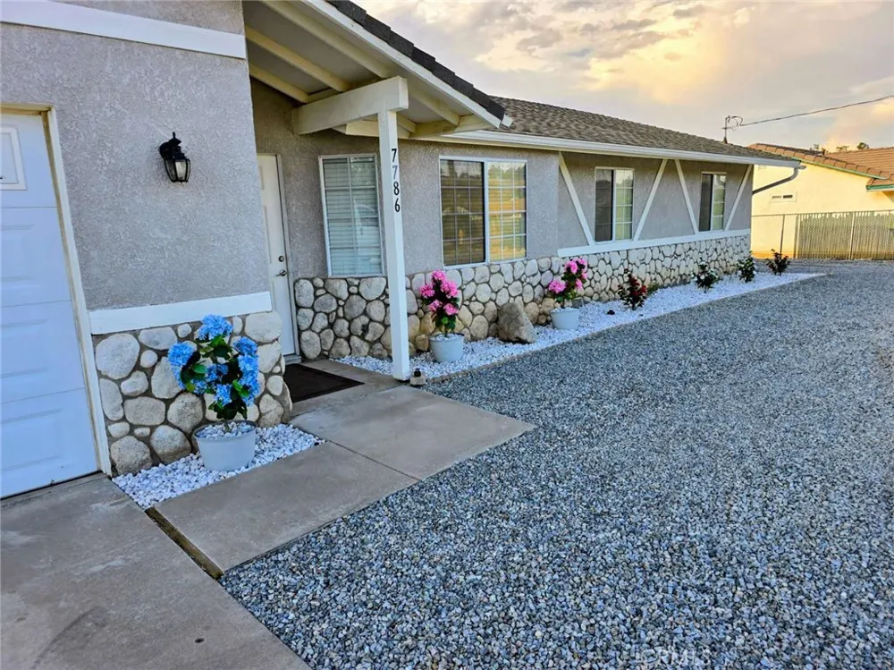 7786 Bangor Avenue Hesperia, CA 92345