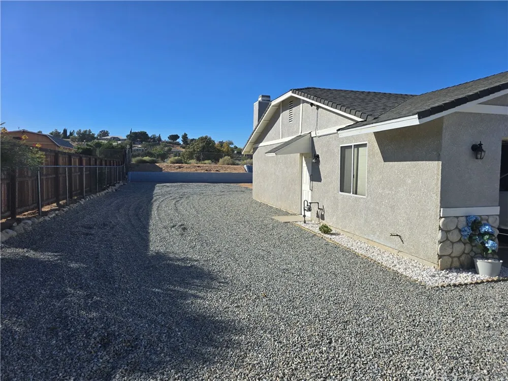 7786 Bangor Avenue Hesperia, CA 92345