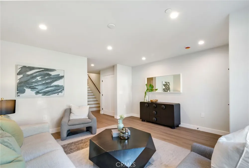 501 Elena Lane #B San Clemente, CA 92672