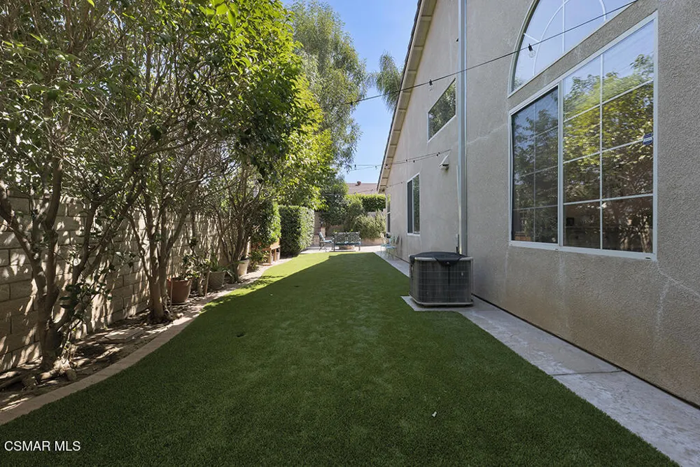 952 Donner Avenue Simi Valley, CA 93065