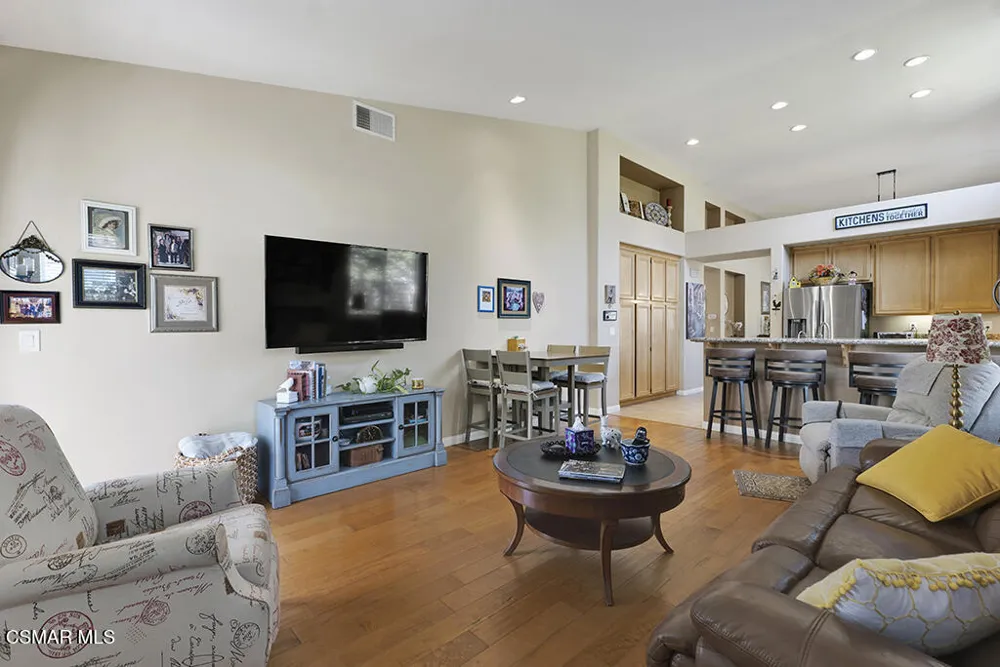 952 Donner Avenue Simi Valley, CA 93065